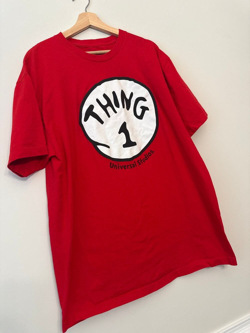 Thing 1 Graphic Tee – Universal Studios XL